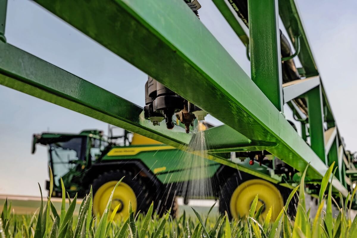 I nuovi sprayer John Deere 500R offrono sistemi all'avanguardia per la gestione precisa dell'irrorazione in campo